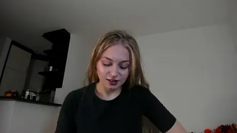 MiaMews webcam model stream image