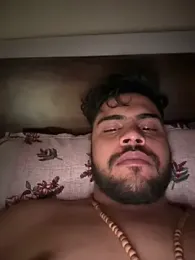 Hornybeardguy webcam model stream image