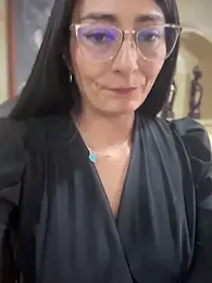 _Bella-Office1 webcam model stream image