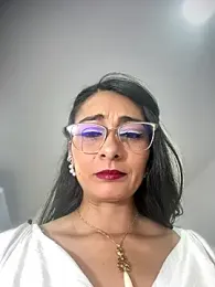 _Bella-Office1 webcam model stream image