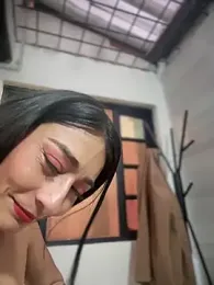 _Bella-Office1 webcam model stream image