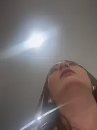 _Bella-Office1 webcam model stream image