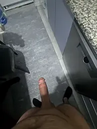 cesmegenc98 webcam model stream image