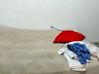 horrny_18_victoria webcam model stream image