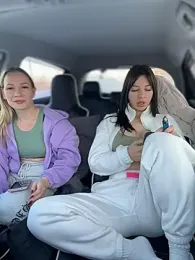 JulliaVegas webcam model stream image