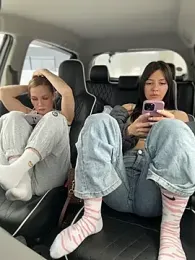 JulliaVegas webcam model stream image