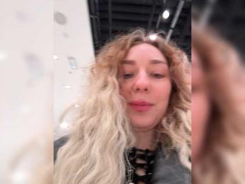 JJane- webcam model stream image