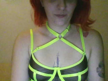 Hotredhead01 webcam model stream image
