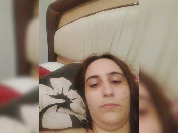 Hotredhead01 webcam model stream image