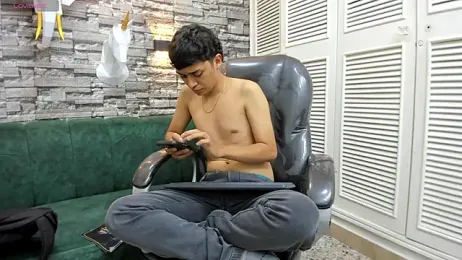 DamiBright webcam model stream image