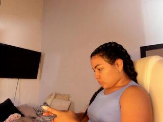 Katte Belle webcam model stream image