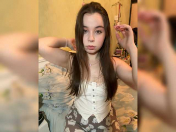 kikikiraa webcam model stream image