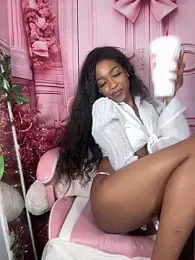 mismialove webcam model stream image