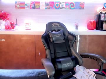 honey_pinkgreen webcam model stream image
