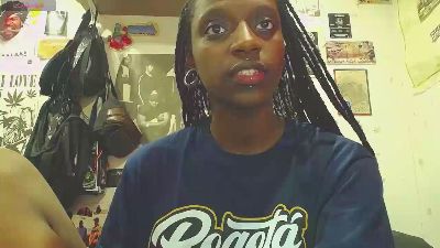 Yuyaa_mb webcam cam4 model stream image