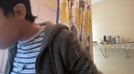 MommyConfident webcam model stream image