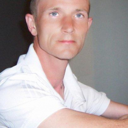 julien865 webcam model stream image