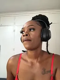 LuciousLips96 webcam model stream image