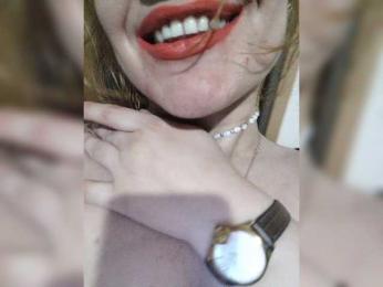 Good-woman webcam model stream image