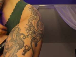 luna-dubois webcam model stream image