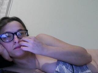Bambi Bi webcam model stream image