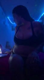 Yazmin22 webcam model stream image