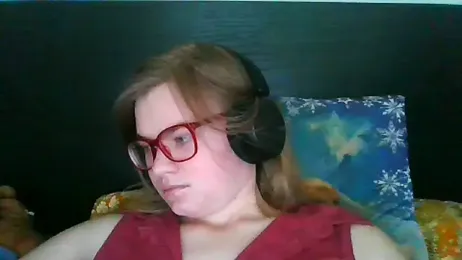 Moonolighta webcam stripchat model stream image