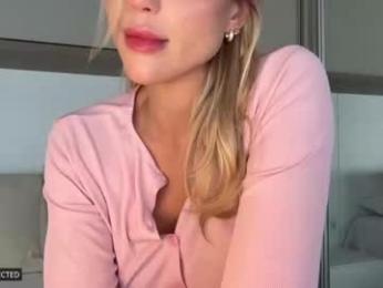 iiivy_ webcam model stream image