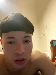 Gayunidos webcam model stream image