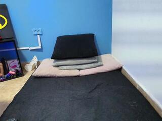 Paige Star webcam model stream image