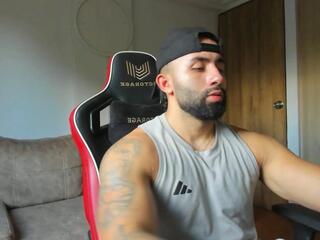 Magnus Wolf webcam model stream image