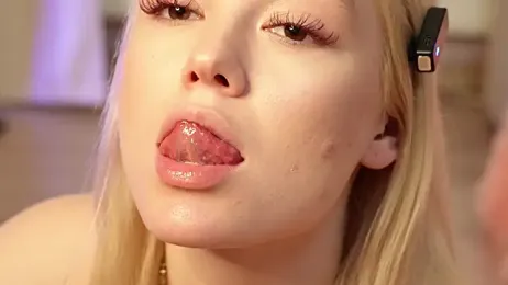 Miya_Nelson webcam model stream image