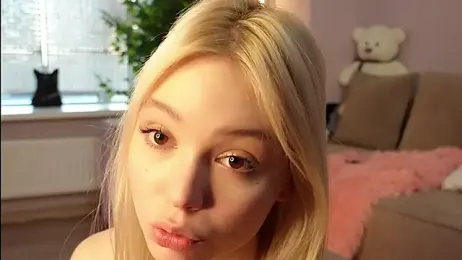 Miya_Nelson webcam model stream image