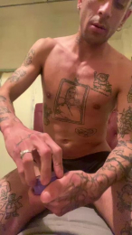 Juicytatts webcam model stream image