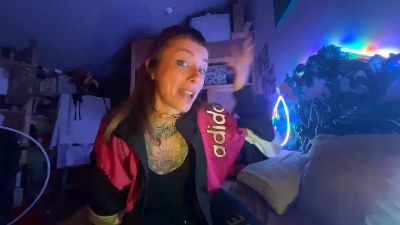 SpacerWoman webcam model stream image