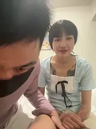 Yiqing8123 webcam model stream image