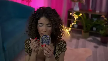 TheAyana webcam model stream image