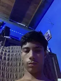 Adan21_cm webcam model stream image