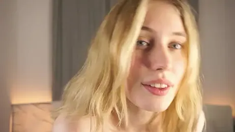 HoneyRay webcam model stream image