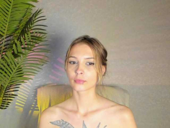 Maribett webcam bongacams model stream image