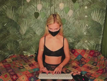 Meeeeow webcam model stream image