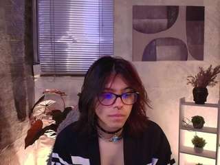 lullaby-charade webcam model stream image