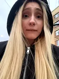 babydolll webcam model stream image