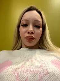 babydolll webcam stripchat model stream image