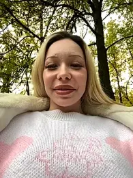 babydolll webcam model stream image
