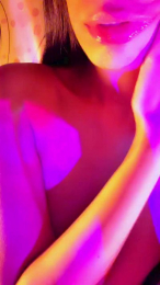 Aloneathome22 webcam model stream image