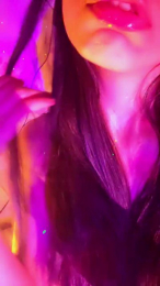 Aloneathome22 webcam model stream image