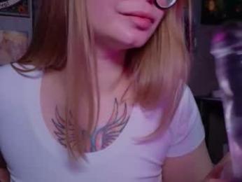 _favorite_ webcam model stream image