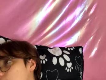 mich_xgirl webcam model stream image