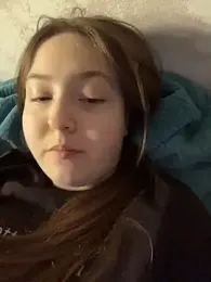 Charming_hamster_ webcam model stream image